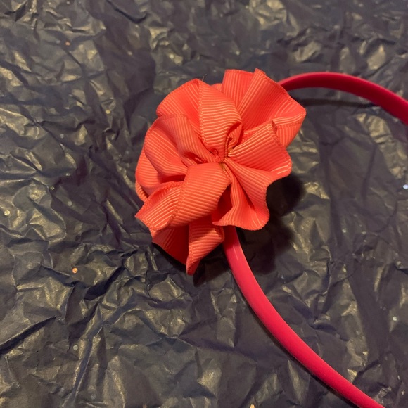 Pink flower headband - Picture 3 of 4